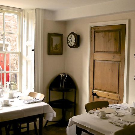 The Library House B&B Ironbridge Eksteriør billede